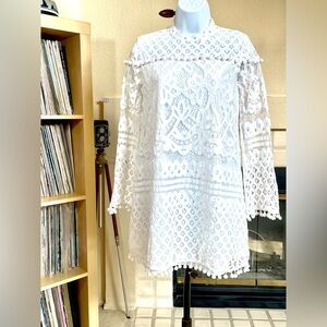 Charming White Lace Dress with Vintage-vibe